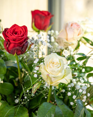 
                  
                    Blumenstrauß "Gentleman Mix" - Rosa/Rot
                  
                