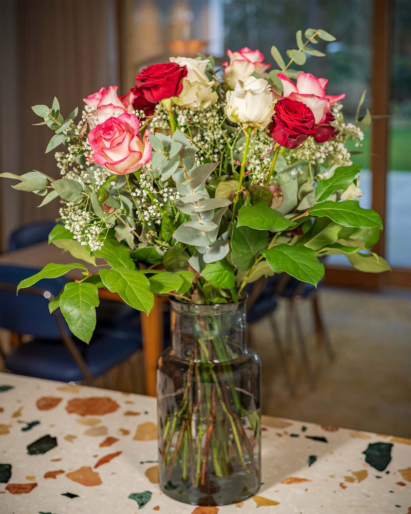 Rosenstrauß Gentleman im Mix aus weißen, pinken, roten Rosen