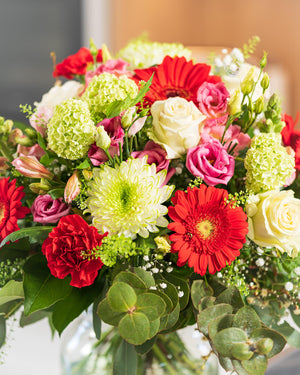 
                  
                    Blumenstrauß "Mamas Liebling"
                  
                